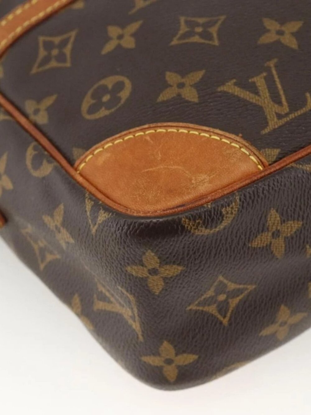 LOUIS VUITTON Monogram Trocadero 30 Shoulder Bag - Picture 10 of 16
